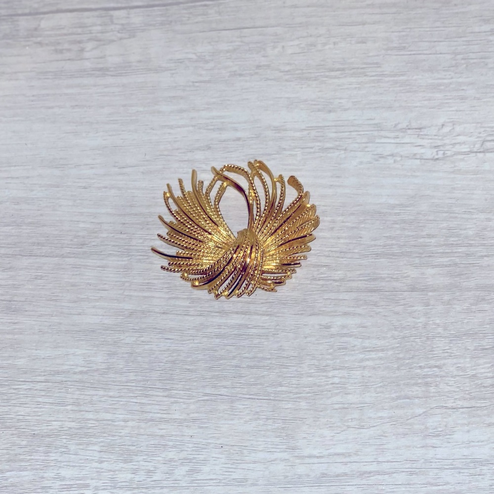 Brooch